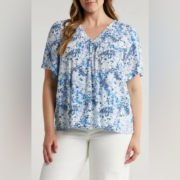 Caslon Blue and White Flutter Sleeve Blouse - Picture 4 of 12